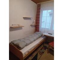 1 Zimmer vollmöbliert - 480,00 EUR Kaltmiete, in Burghausen (PLZ: 84489)
