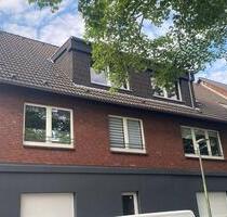 160qm Wohnung 6 Zimmer Riesenbalkon 2 Bäder Abstellkammer - Essen Stadtbezirk V