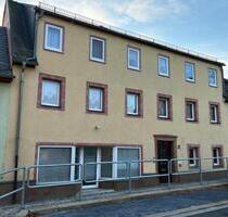 Haus mit 7 Zimmern und Gewerberäumen - Geringswalde