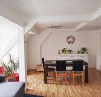 Helle 2-Zimmer-Dachgeschosswohnung in Rüttenscheid - Essen Stadtbezirk II