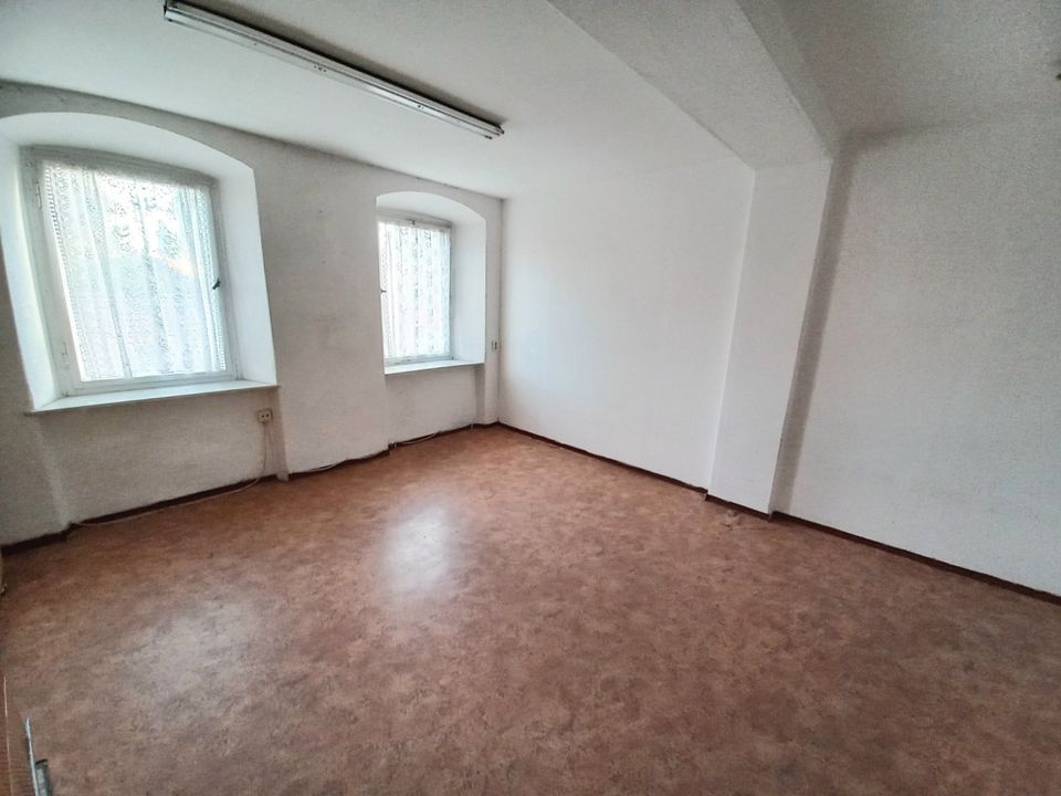 Einstellmöglichkeit Möbel o.ä. - 35,00 EUR Kaltmiete, ca.  15,00 m² in Großröhrsdorf (PLZ: 01900)