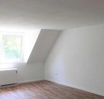 Mietwohnung Dachgeschoss 2 Zimmer Küche Duschbad - Oststeinbek