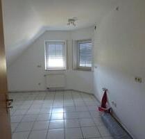 4-Zimmer Wohnung Dachgeschoß - 1.050,00 EUR Kaltmiete, in Heroldsbach (PLZ: 91336)