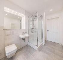 ERSTBEZUG nach Sanierung I Tageslichtbad mit Dusche I neue Einbauküche - Leipzig Altwest