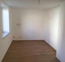Haus zu vermieten - 850,00 EUR Kaltmiete, in Breitenbrunn (PLZ: 92363)