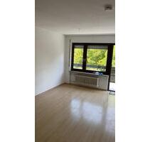 Helle 2-zimmer wohnung mit balkon und Tiefgarage - Stuttgart Feuerbach