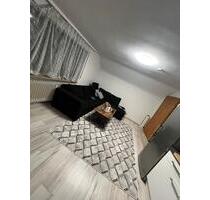 Dachgeschosswohnung 2 Zimmer - 700,00 EUR Kaltmiete, ca.  43,00 m² in Hochdorf-Assenheim (PLZ: 67126)
