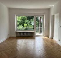Top renovierte 3-Zimmer-Wohnung mit großer Wohnküche in bester Lage von Gelsenkirchen-Feldmark.