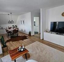 Neuenstadt: Moderne 2,5-Zi.-Wohnung m. Balkon, Top-Lage, Stellpl. - Neuenstadt am Kocher