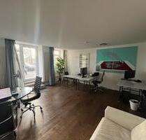 Schönes Büro mit Fassadenfenstern am Volkspark Friedrichshai - Berlin Pankow