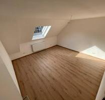 Frisch sanierte Dachgeschosswohnung in Remscheid-Zentrum mieten