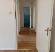 schöne ruhige 3 Zimmer Wohnung - 450,00 EUR Kaltmiete, ca.  63,00 m² in Gelsenkirchen (PLZ: 45891) Erle