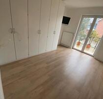 Zentrale, voll klimatisierte Wohnung mit Aufzug und Balkon - Ahlen