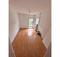 Renovierte 3ZKB-Wohnung mit Balkon, Wintergarten & Stellplatz - Etzbach