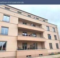 Hochmoderne Dachgeschosswohnung mit Einbauküche und Pkw-Stellplatz mit Wallbox in ruhiger Lage - Berlin Pankow