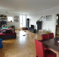 Helle 3-Zimmer-Wohnung mit Loggia, 2 Balkonen & TG-Stellplatz - Bonn Hardtberg