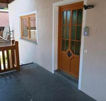 Wohnung ca 90 m2 zu vermieten - 650,00 EUR Kaltmiete, ca.  90,00 m² in Neukirchen vorm Wald (PLZ: 94154)