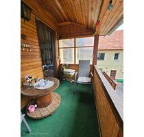 3-Raumwohnung mit Balkon - 930,00 EUR Kaltmiete, ca.  90,00 m² in Hermsdorf (PLZ: 07629)