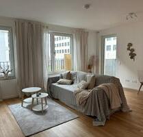 2 Zimmer Wohnung mit EBK und Balkon, sonnig und neuwertig - Schönefeld