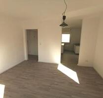 Helle renovierte 3 Zimmer Wohnung in Stadtnähe mit EBK - Reutlingen Orschel-Hagen