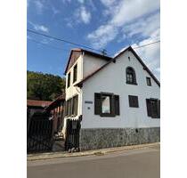 Einfamilienhaus mit Nebengebäude u. Scheune in 55595 Roxheim - Hargesheim