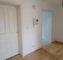 Selten und hochwertig. 3 Zi. DG. 100m² Wfl. Garten, in 3 FH - Burgstetten