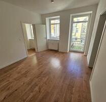 Maisonettewohnung mit Terrasse, Gäste- WC, Tageslichtbad mit Badewanne und schönem Laminatboden! - Magdeburg
