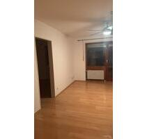 2,5 Zimmer Wohnung im Regensburger Westen mit EBK& Balkon