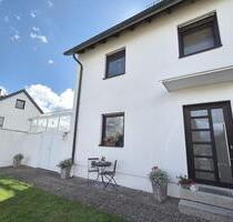 Sanierte DHH mit Liebe zum Detail und perfekter Lage - Hof Christiansreuth