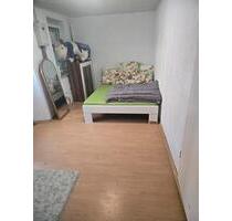 1 Zimmer wohnung mobiliert - 300,00 EUR Kaltmiete, ca.  24,00 m² in Pforzheim (PLZ: 75181) Eutingen