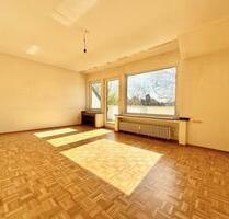 Essen-Heisingen: Gepflegte 2-Zimmer-Wohnung, Südbalkon & Garage