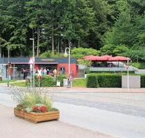 Toplage - Betriebsbereites Eiscafe zu verpachten - Malente