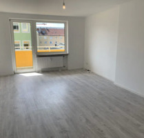 Renovierte + einzugsbereite 2 Zimmer Wohnung mit kleinem Balkon - Mannheim Fahrlach