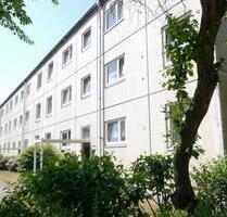 3-Zimmer-Wohnung mit Balkon - 595,00 EUR Kaltmiete, ca.  67,53 m² in Hamburg (PLZ: 22547) Altona