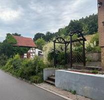 Charmantes Einfamilienhaus mit viel Garten und zwei Garagen - Philippsthal (Werra)