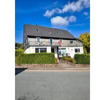 Zweifamilien Haus Sauerland - 220.000,00 EUR Kaufpreis, ca.  282,00 m² in Medebach (PLZ: 59964)