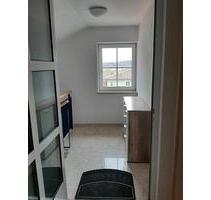 Dachgeschoss-Wohnung in ruhiger Siedlungslage - Arnstorf
