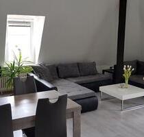 Helle und charmante 3 Zimmer Dachgeschosswohnung - Wuppertal