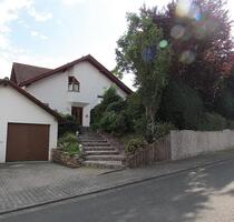 Einfamilienhaus in guter Lage - 450.000,00 EUR Kaufpreis, in Diez (PLZ: 65582)