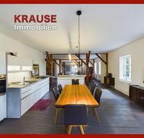 *Wohnen im historischen Schloss* Loft Wohnung mit prominentem Hintergrund! - Tacherting