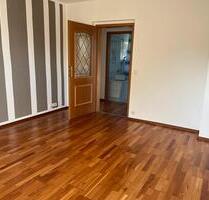 Helle 3-Raum-Wohnung in grüner und ruhiger Lage mit Einbauküche - Rochlitz