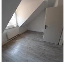 3 Zimmer DG Wohnung in ruhiger Lage von Duisburg