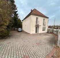 Kleines Häuschen mit großem Garten zu verkaufen - Furth im Wald