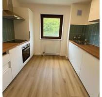 Kernsanierte 2,5-Zi-Wohnung mit EBK, Balkon und Garage - Neckargemünd