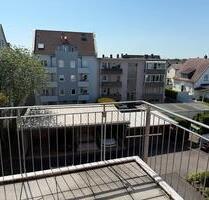 OF Bieber mit Balkon PLZ 63073 - 900,00 EUR Kaltmiete, ca.  53,00 m² in Offenbach am Main (PLZ: 63073) Bieber