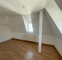 kleine Singlewohnung im Dachgeschoss mit Küche - Falkenstein/Vogtland