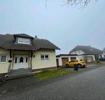 Doppelhaushälfte mit Einliegerwohnung - Peterswald-Löffelscheid