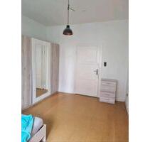 WG Zimmer in 4erMädls WG in MA-Rheinau - Mannheim