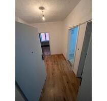 2 zimmer Wohnung mit Balkon in Cannstadt frisch renoviert - Stuttgart Bad Cannstatt