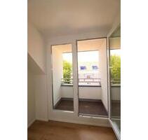 Hell und Modern! 2-Zimmer-Dachgeschosswohnung mit Balkon - Memmingen